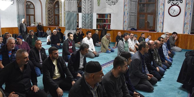 Şehitler için sabah namazında tüm camilerde dua edilecek