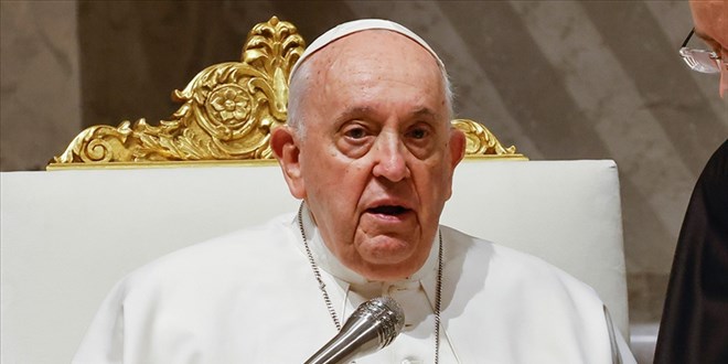 Papa Franciscus, istifa etmenin ak bir olaslk olduunu ama u an dnmediini syledi