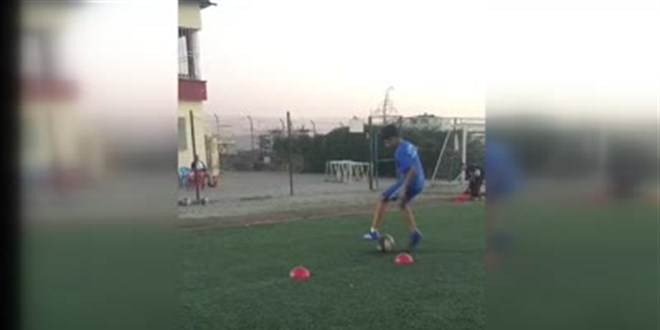 Batmanlı gencin İngiltere Premier Lig'e uzanan başarı hikayesi