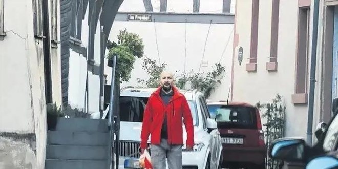 FETÖ'nün Goebbels'inin köstebeği deşifre oldu