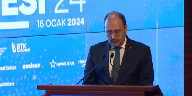 YÖK ve BTK işbirliği yaptı: 'Yapay zeka' dersleri üniversite müfredatına eklenecek