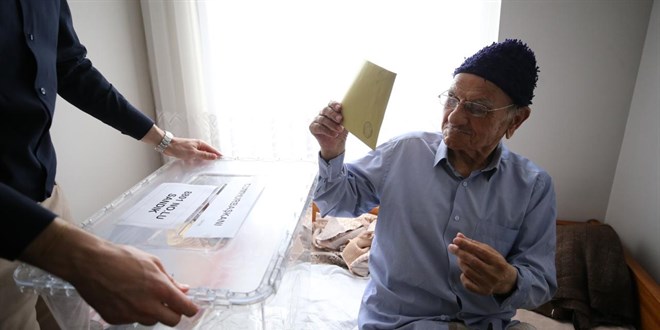 Seyyar sandıkta oy kullanabilmek için son başvuru bugün