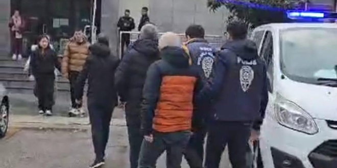 Kişileri hedef göstererek hakaret içeren yayınlar yapan 2 kişi tutuklandı
