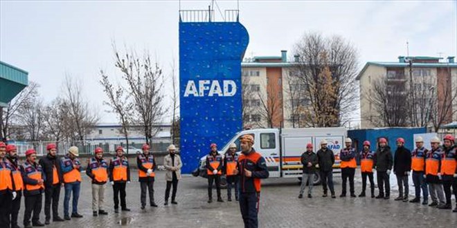 Van'da imamlar teorik ve uygulamalı eğitimlerle 'AFAD gönüllüsü' oldu