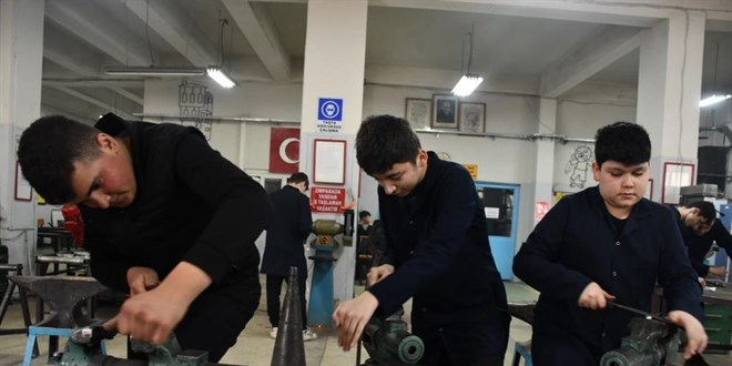 Meslek liseliler geçen yıl 1 milyon 250 bin ciro elde etti