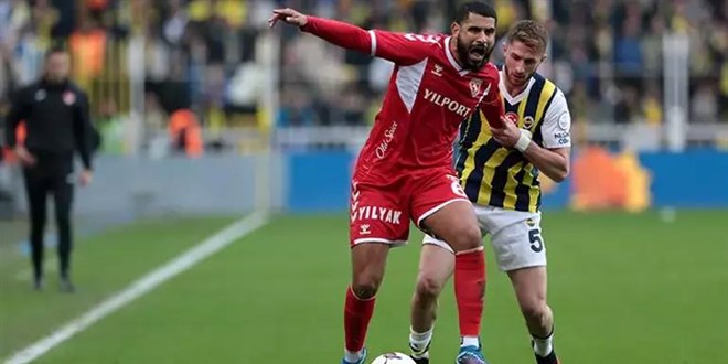 Fenerbahçe'den zirve yarışında kritik puan kaybı