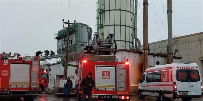 Sivas'ta fabrikada oksijen tüpü patladı: 2 yaralı
