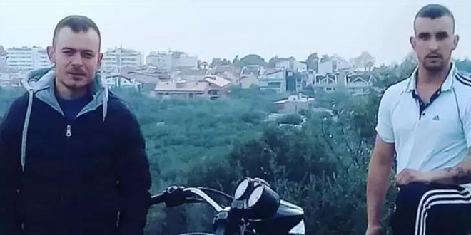 Borcunu ödemeyen arkadaşını bıçak ve baltayla öldürdü