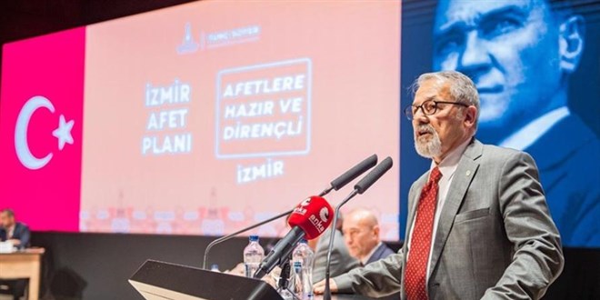 Naci Görür'den İzmir'deki depreme ilişkin açıklama