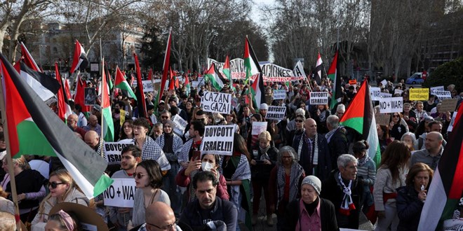 Madrid'de Filistin'e destek gsterisi dzenlendi