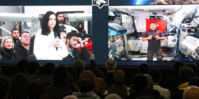 Astronot Alper Gezeravcı, uzaydan Samsun'a bağlandı