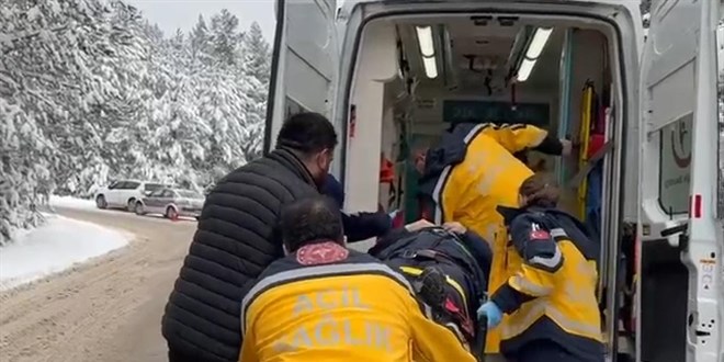 Bolu'da kazaya müdahale eden jandarma personeline otomobil çarptı