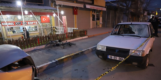 Denizli'de otomobilin çarptığı bisikletin sürücüsü öldü