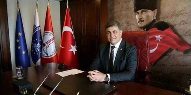 CHP'nin İzmir adayı Cemil Tugay oldu