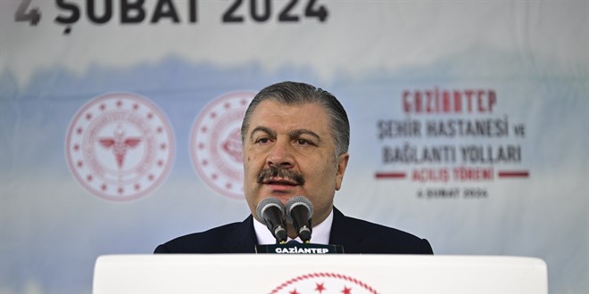 Bakan Koca: Helikopter kazasında yaralanan teknisyenin tedavisi devam ediyor