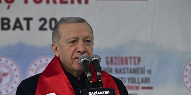 Cumhurbakan Erdoan, ahinbey Millet Camii'nin alna katld