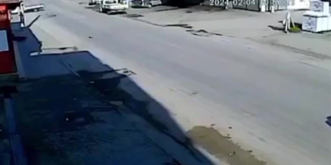 Adana'daki kazada motosiklet srcs ld