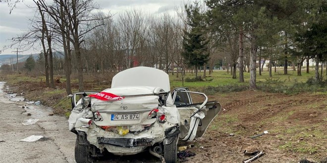 Kağıt gibi ezilen otomobilden ağır yaralı çıkarılmıştı: Acı haber geldi
