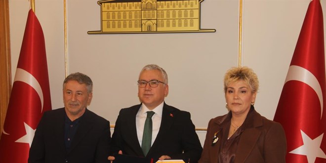 Hayallerinden vazgeçip 1 milyon lirayı bağışladılar