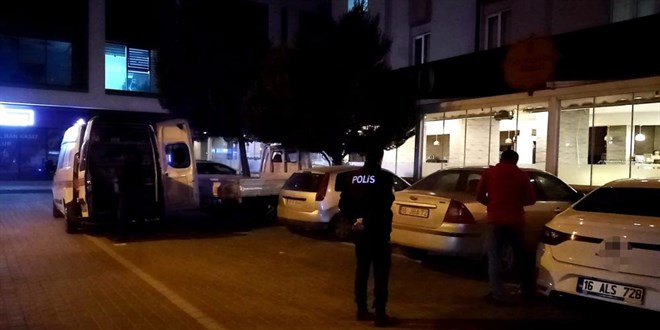 Önce kavga edip ifade verdiler, sonra tekrar kavgaya tutuştular: 2 yaralı