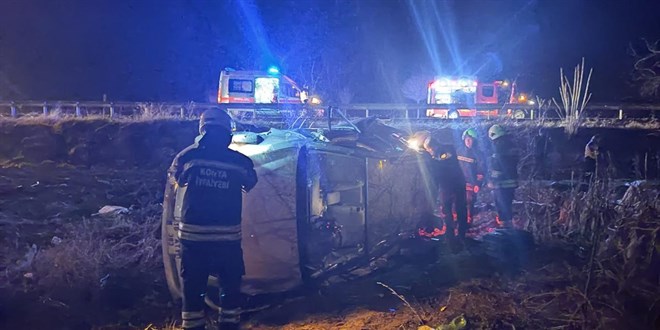Konya'da devrilen otomobildeki 3 kişi öldü, 3 kişi yaralandı