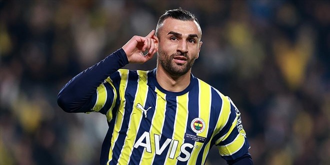 Fenerbahe, eski futbolcusu Serdar Dursun'u kiralad