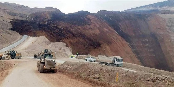 Vali Aydoğdu'dan madendeki toprak kaymasına dair açıklama