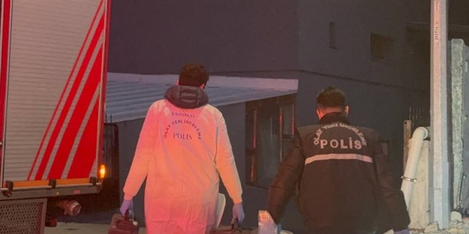 Arızalanan sanayi tipi asansörde sıkışan kişi öldü