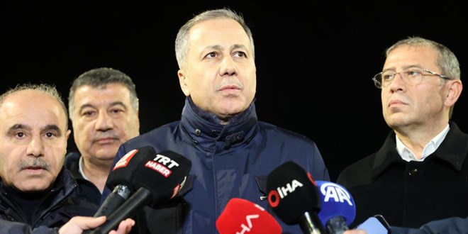 Bakan Yerlikaya: 827 personel arama-kurtarma çalışmaları için sahada