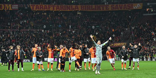 Sparta Prag' uzatmada ykan Galatasaray, avantaj yakalad