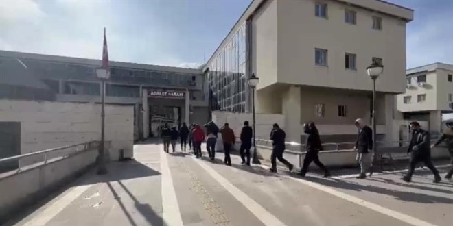 Sahte kimlikle SRC sınavına giren 16 kişi yakalandı