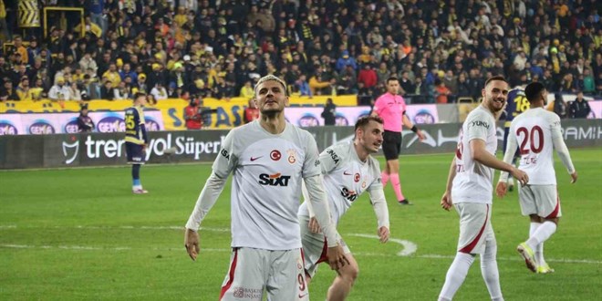 Lider Galatasaray ilk yarda fii ekti