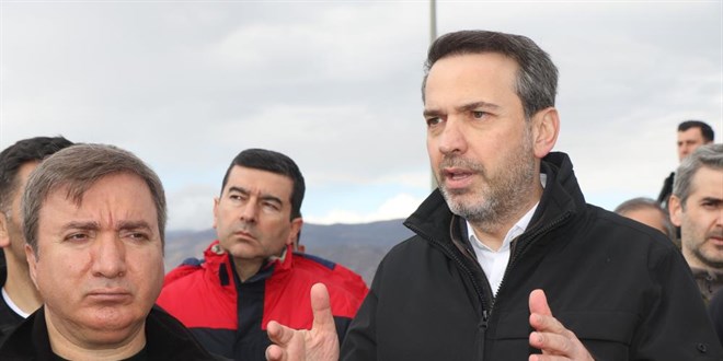 İliç'teki toprak kaymasında arama çalışmaları durduruldu