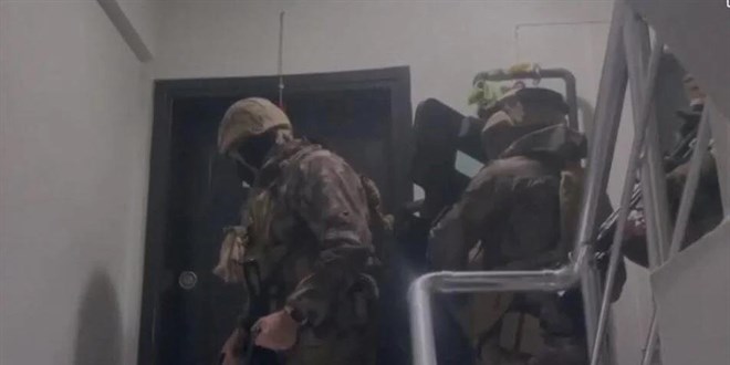 İzmir merkezli 3 ildeki 'Daltonlar' operasyonu: 14 tutuklama