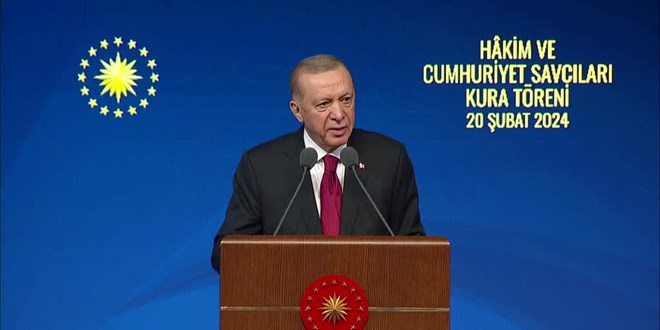 Erdoğan: Bu konuda taraf değil hakem mevkiindeyiz
