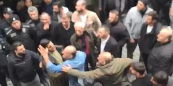 Hopa'da CHP'nin liste tartışması yumruklu kavgaya dönüştü