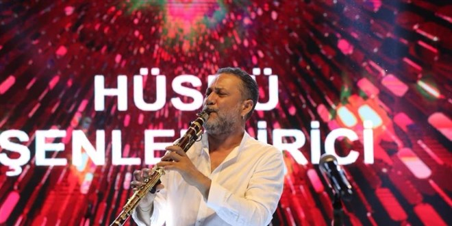 Hüsnü Şenlendirici AK Parti'den meclis üyesi adayı oldu