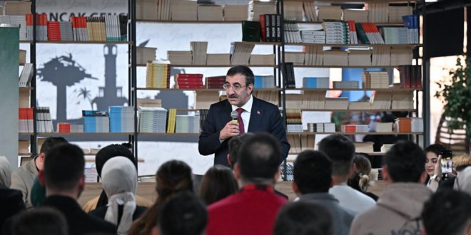 Cevdet Yılmaz: Dünyayla rekabet edebilecek bir gençliğimiz olsun istiyoruz