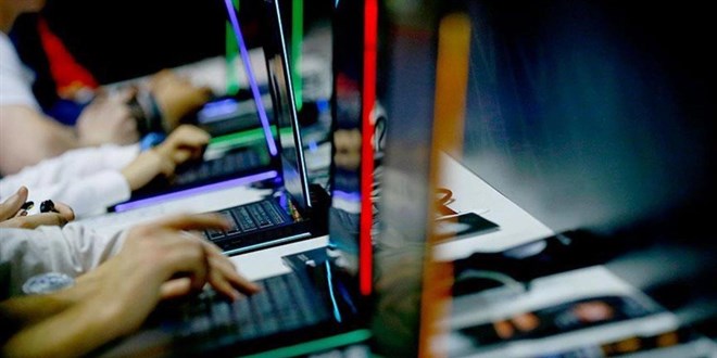 Bilgisayar satışları dünyada düşerken Türkiye'de arttı