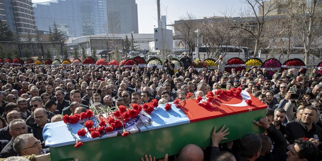 Pevrul Kavlak için Türk Metal Sendikası'nda cenaze töreni düzenlendi