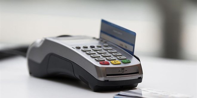 Bireysel kredi kartı harcamaları hız kesmiyor