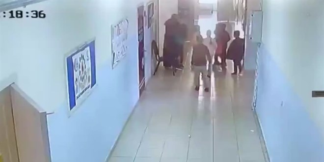 Boğazına yabancı cisim kaçan öğrenciyi okul müdürü kurtardı
