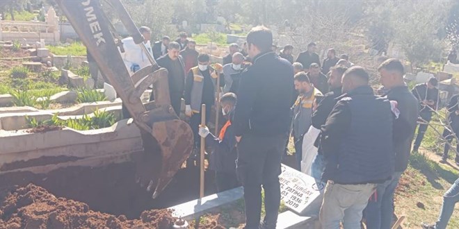 Almanya'daki cinayet phesi Mardin'de mezar atrd