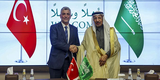 Bakan Bolat, Suudi Arabistan Yatırım Bakanı el-Falih ile görüştü