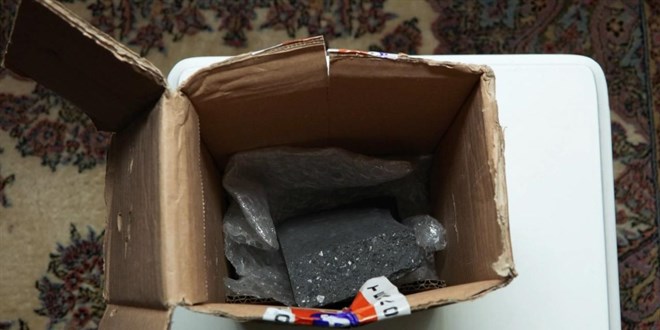 Kargodan tablet yerine taş çıktı