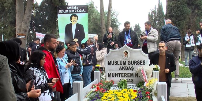 Müslüm Gürses vefatının 11. yılında mezarı başında anıldı
