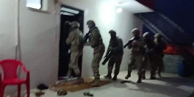 Şanlıurfa'da terör örgütü PKK'ya yönelik operasyonda 17 şüpheliye gözaltı