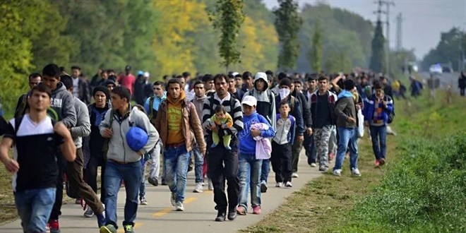 Bakanı Yerlikaya açıkladı: İstanbul'da kaç yabancı var?