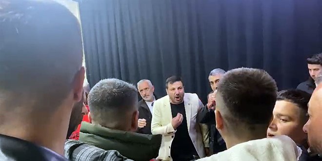 YRP Düzce Adayı Davut Güloğlu, vatandaşla tartıştı
