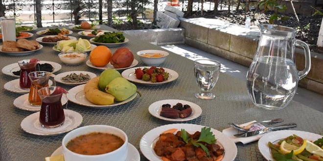 Ramazan'da 81 ilde 'vakıf sofraları' kurulacak